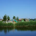 Buitenplaats 83 Üdülőpark