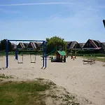 Buitenplaats 83 Üdülőpark